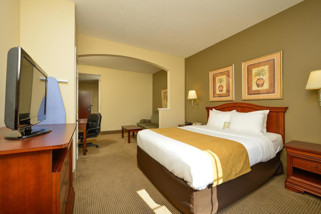 Comfort Suites Myrtle Beach Central Екстер'єр фото