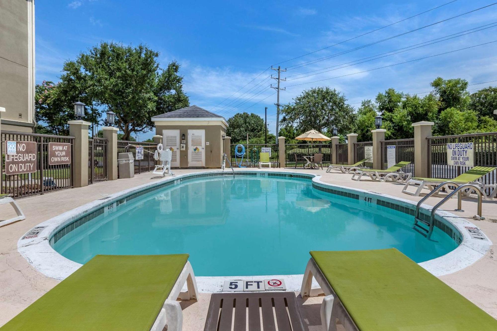 Comfort Suites Myrtle Beach Central Екстер'єр фото
